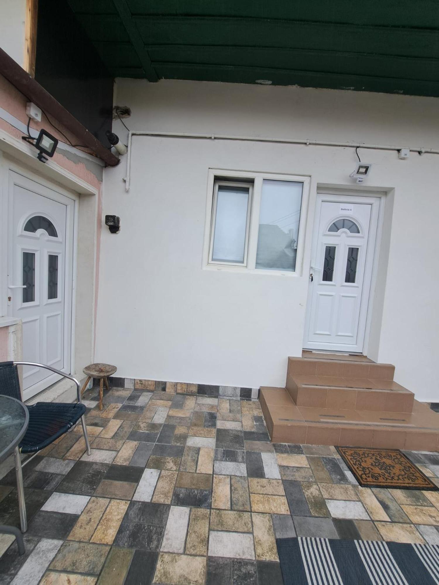 Free Garage In The Center-Delicia 4 Studio! Сибиу Экстерьер фото
